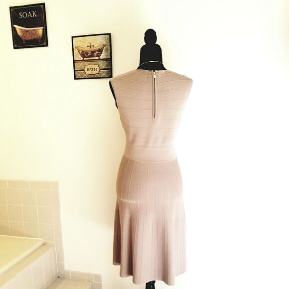 Calvin Klein bodycon dress - Picture 4 of 8